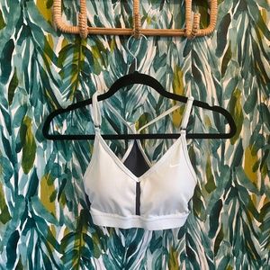 Nike Women's Dry-FIT Indy Light-Support Padded V-Neck Sports Bra